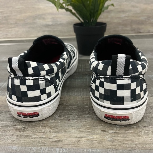 Sketchers Megacraft Black and White Sneaker Flats Size 4.5 - Picture 11 of 16